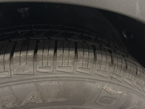 Used 2018 Hyundai Santa Fe Sport AWD/4WD image 31