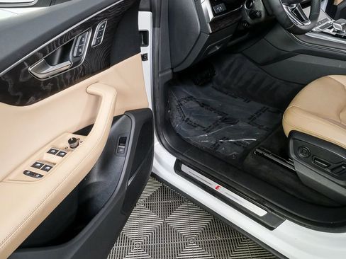 Used 2023 Audi Q8 Premium Plus w/ Premium Plus Package image 8