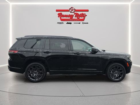 Used 2025 Jeep Grand Cherokee L Summit AWD/4WD image 6