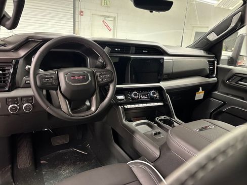 New 2026 GMC Sierra 2500 AT4X w/ LPO, Black Badging Package AWD/4WD image 26