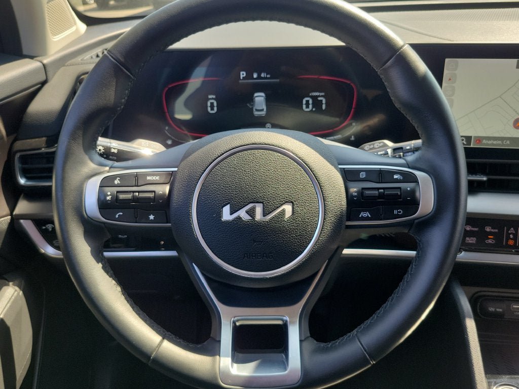Used 2025 Kia Sportage EX w/ Premium Package FWD image 23