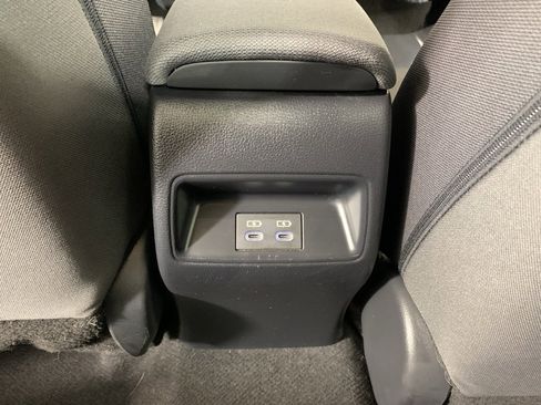 Used 2024 Toyota Corolla LE image 29