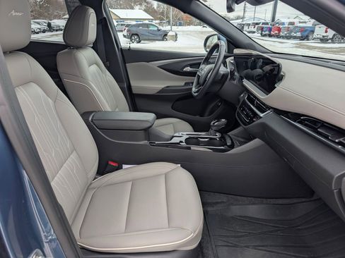 Certified 2025 Buick Envista Avenir image 34