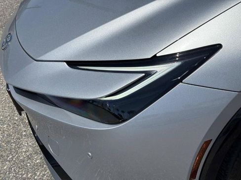 Used 2024 Toyota Prius Prime Premium FWD image 10