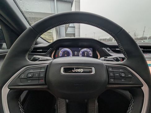 New 2026 Jeep Grand Cherokee Altitude image 18