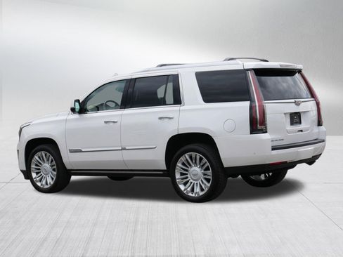 Used 2017 Cadillac Escalade Platinum AWD/4WD image 5