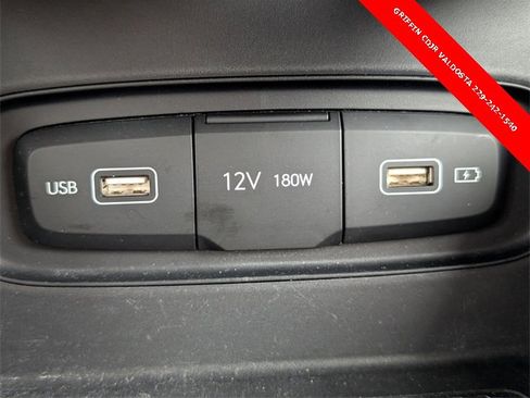 Used 2022 Hyundai Venue SEL w/ Cargo Package image 19