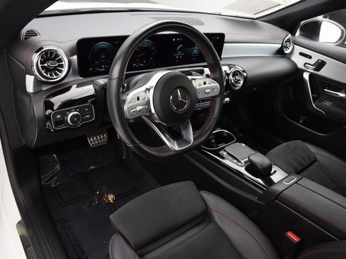 Used 2023 Mercedes-Benz CLA 250 image 21