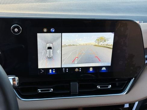 Used 2025 Chevrolet Equinox ACTIV w/ Safety and Technology Package image 13