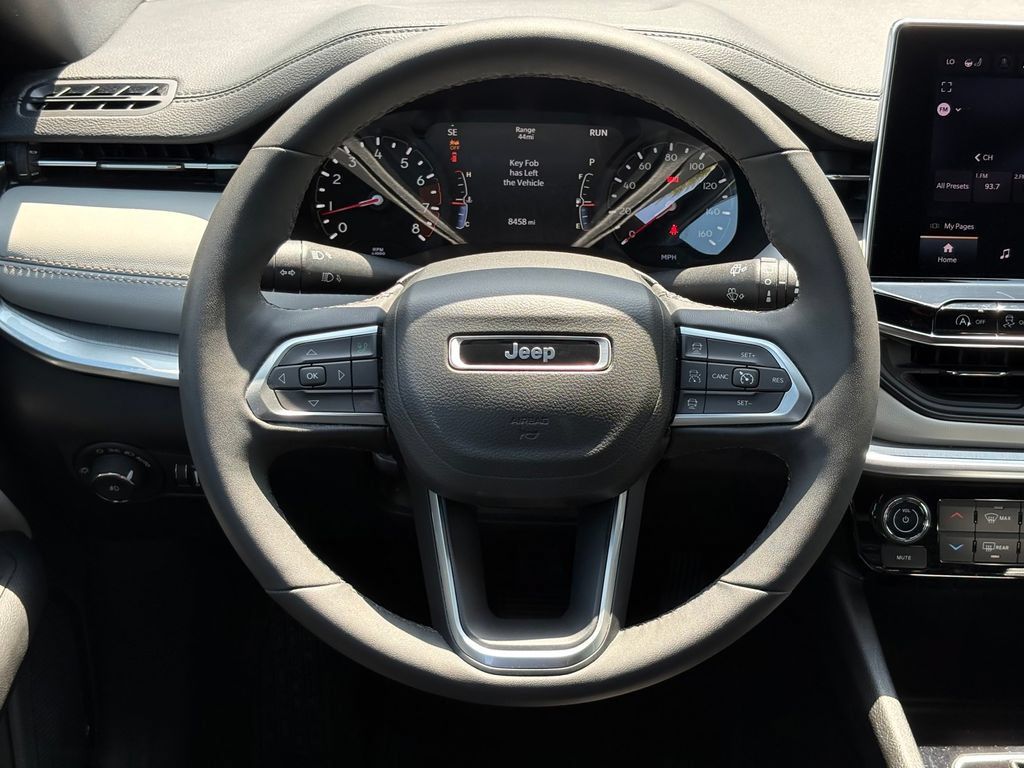 Used 2026 Jeep Compass Limited AWD/4WD image 37