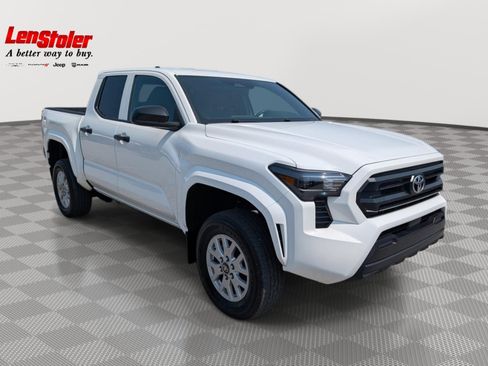 Used 2024 Toyota Tacoma SR AWD/4WD image 7
