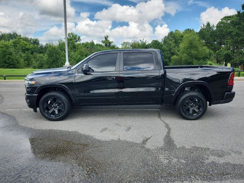 Used 2025 RAM 1500 Big Horn AWD/4WD image 2