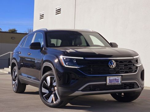 New 2025 Volkswagen Atlas Cross Sport SEL image 2