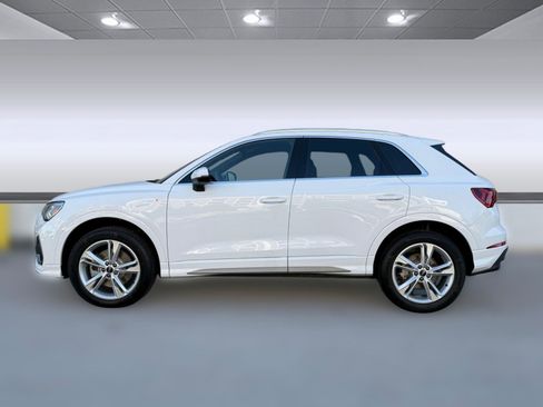 Used 2024 Audi Q3 2.0T Premium Plus w/ Premium Plus Package image 2