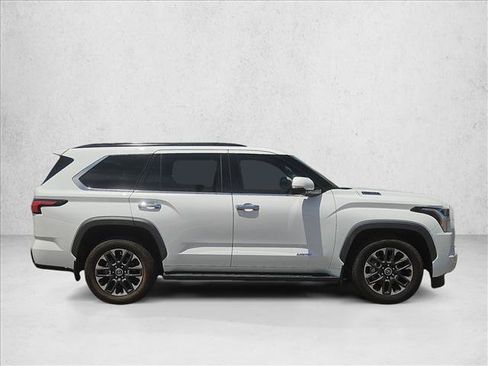 Used 2023 Toyota Sequoia Limited AWD/4WD image 4