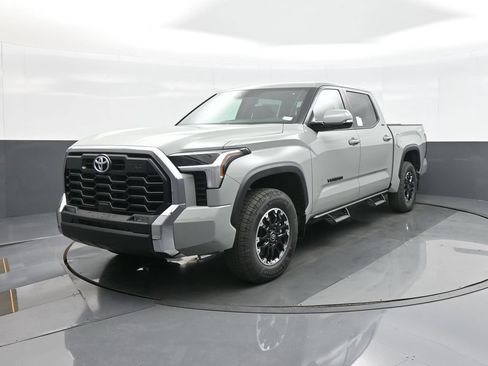 Used 2026 Toyota Tundra SR5 w/ TRD Off-Road Package AWD/4WD image 3