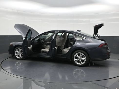 Used 2025 Honda Accord LX image 29