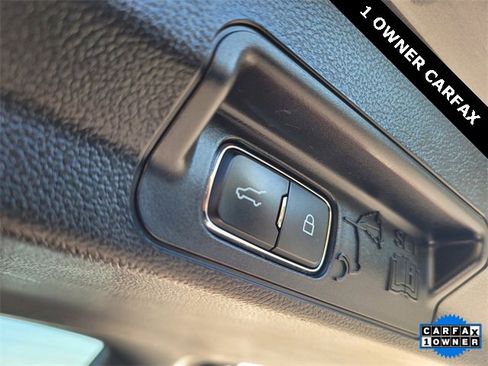 Used 2023 Ford Explorer Limited image 28