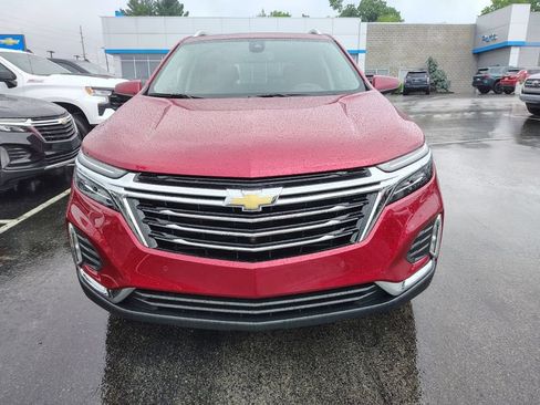 Used 2023 Chevrolet Equinox Premier AWD/4WD image 2