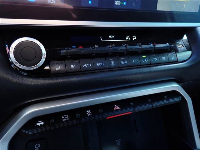 Certified 2025 Toyota Sequoia Platinum AWD/4WD image 29