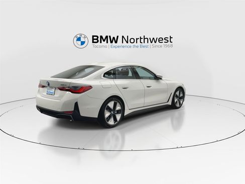 Used 2025 BMW i4 xDrive40i w/ Premium Package AWD/4WD image 3