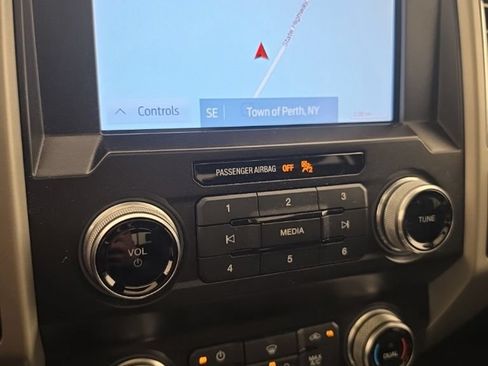 Used 2020 Ford F150 Lariat w/ Equipment Group 502A Luxury AWD/4WD image 19