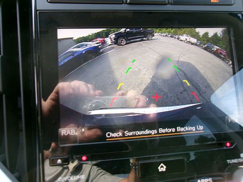 Used 2020 Subaru Ascent Premium w/ Convenience Package image 17