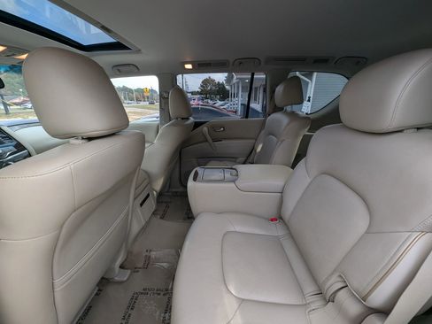 Used 2016 INFINITI QX80 4WD w/ Driver's Assistance Package image 37