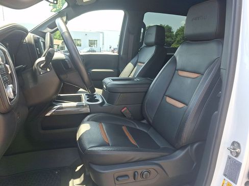Used 2022 GMC Sierra 2500 AT4 w/ AT4 Preferred Package AWD/4WD image 11