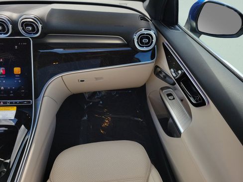 Certified 2026 Mercedes-Benz GLC 300 4MATIC image 14