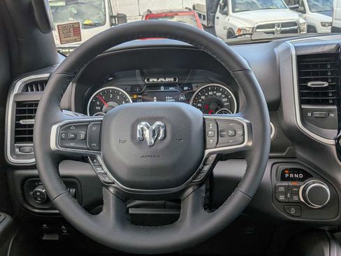 New 2026 RAM 1500 Big Horn AWD/4WD image 14