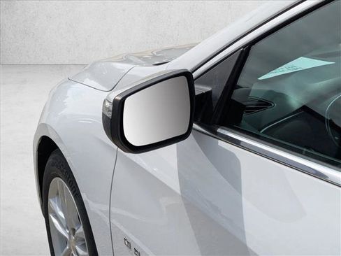 Used 2018 Chevrolet Malibu LT image 14