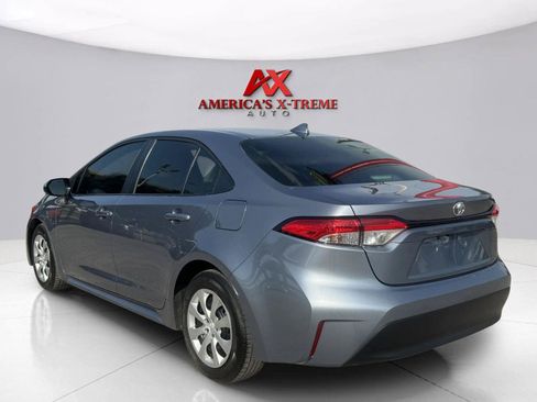 Used 2025 Toyota Corolla LE FWD image 4