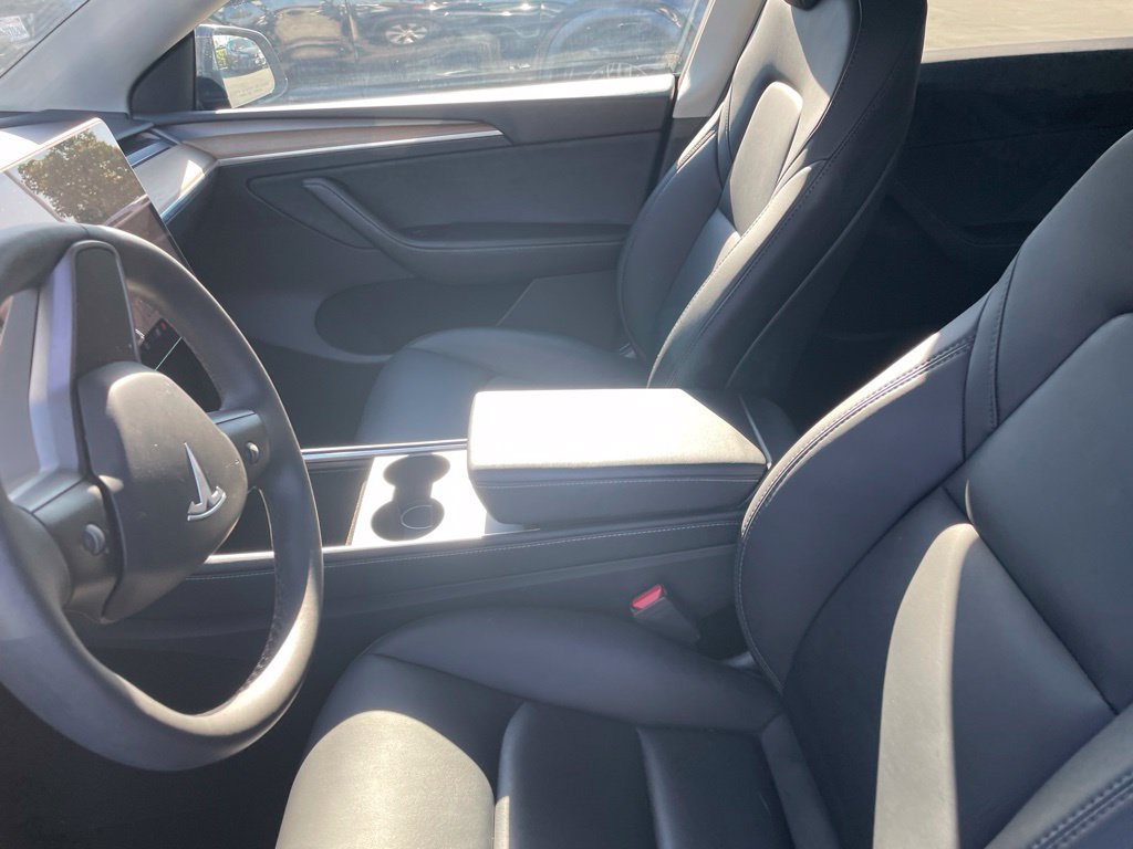 Used 2024 Tesla Model Y 2WD image 9