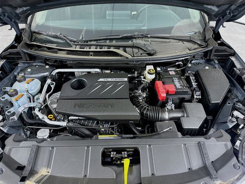 Used 2025 Nissan Rogue SV image 27