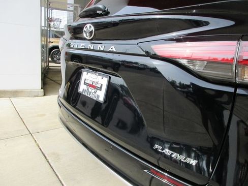 New 2026 Toyota Sienna Platinum AWD/4WD image 13