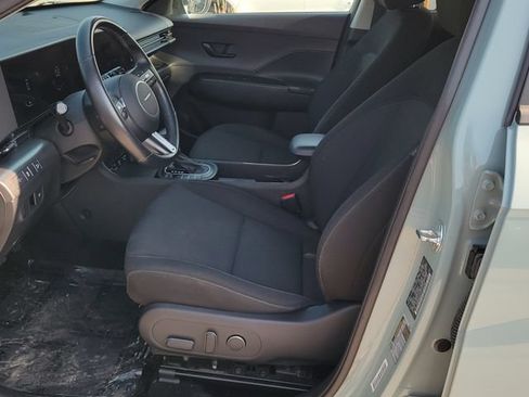 Used 2024 Hyundai Kona SEL AWD/4WD image 9