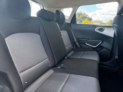 Used 2020 Kia Soul LX image 16