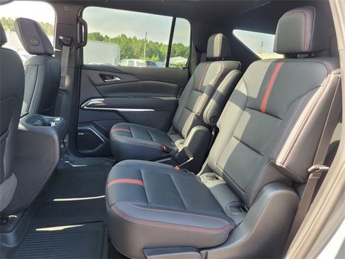 Used 2024 Chevrolet Traverse RS w/ LPO, Floor Liner Package image 9