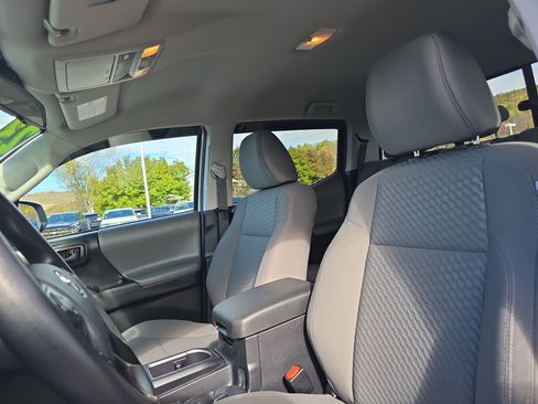 Used 2023 Toyota Tacoma SR image 12