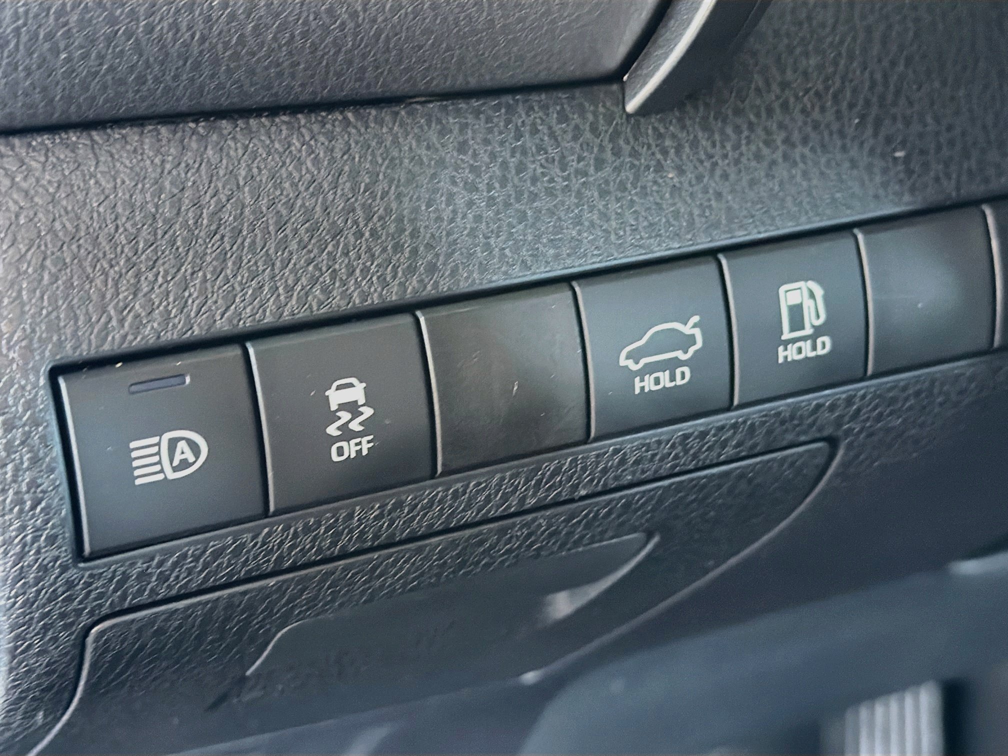 Used 2020 Toyota Camry XSE FWD image 16