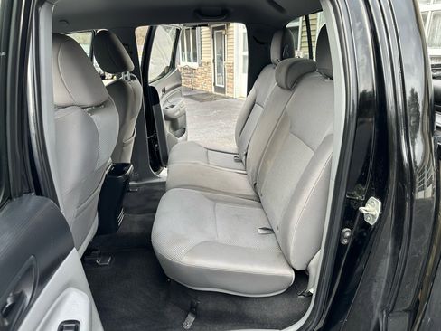 Used 2013 Toyota Tacoma 4x4 Double Cab image 9