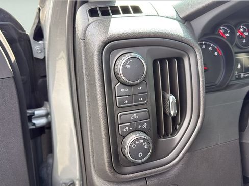 Used 2024 Chevrolet Silverado 1500 Custom Trail Boss w/ Dark Appearance Package AWD/4WD image 25
