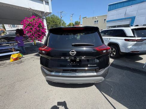 Used 2023 Nissan Rogue SV w/ SV Premium B Package AWD/4WD image 4