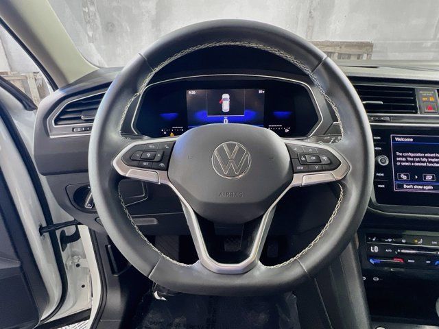 Used 2023 Volkswagen Tiguan SE FWD image 16