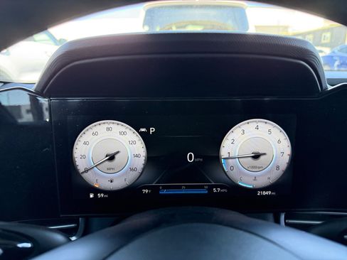 Used 2023 Hyundai Elantra Limited FWD image 14
