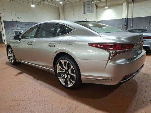 Used 2018 Lexus LS 500h AWD image 6