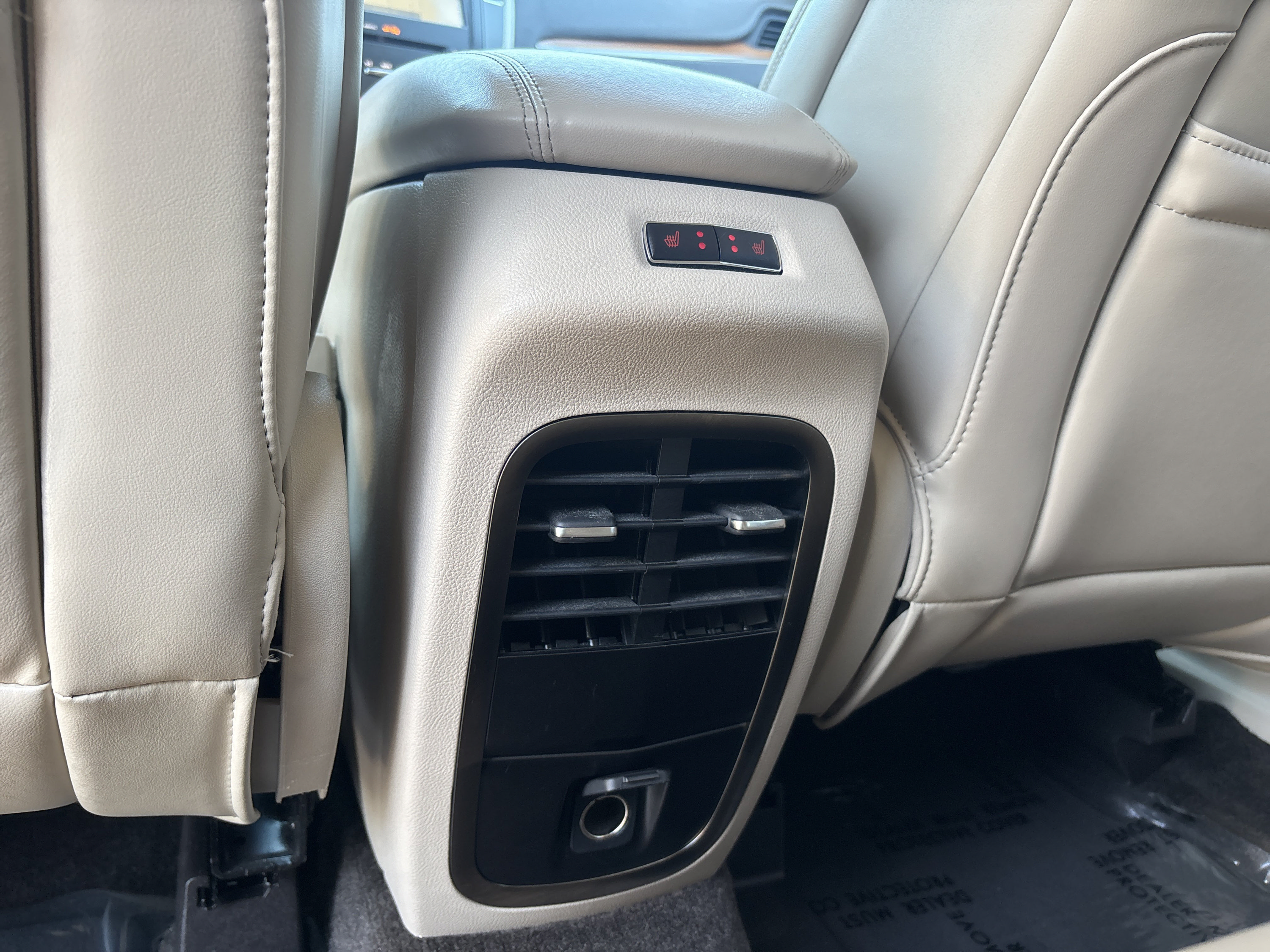 Used 2018 Lincoln MKC Select w/ Select Plus Package FWD image 24