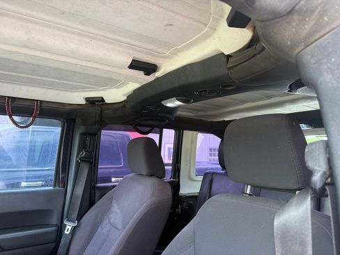 Used 2013 Jeep Wrangler Unlimited Sport w/ Connectivity Group AWD/4WD image 17