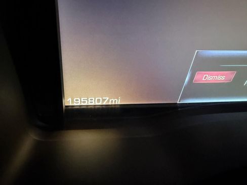 Used 2015 Cadillac Escalade ESV Luxury AWD/4WD image 13